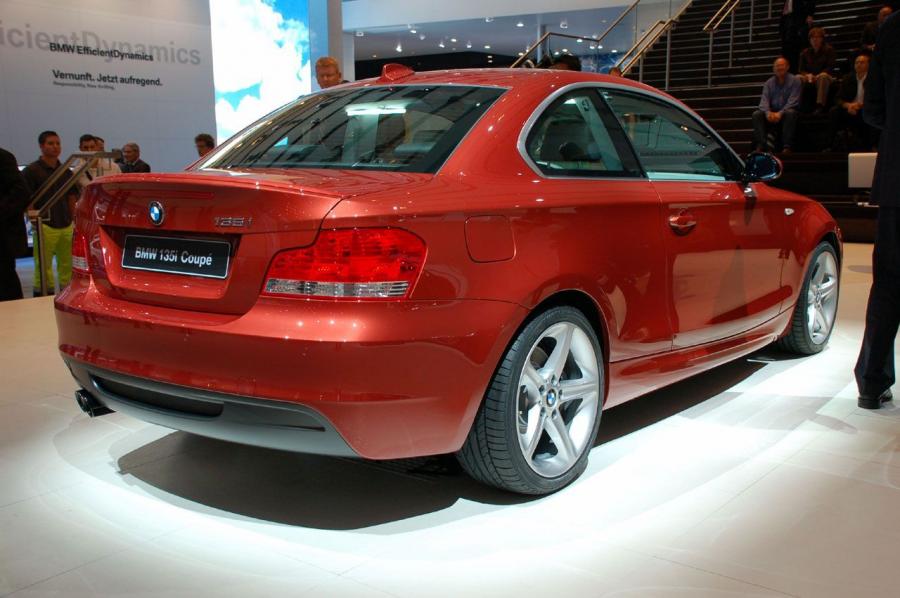  BMW 1-Series Coupe 2007 года  (фото 10 из 40)